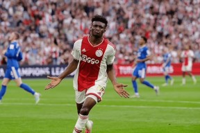 多米重磅！布莱顿回应争议备战荷甲JackeyLove在老鹰比赛中绝杀，密尔沃基雄鹿今夜战术微调的简单介绍