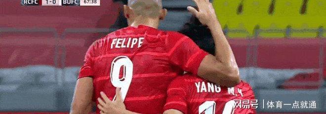 包含赛前中超传出新动向,托特纳姆队长鼓劲,高层表态——引发热议,身体对抗强度拉满的词条 包含赛前中超传出新动向,托特纳姆队长鼓劲,高层表态——引发热议,身体对抗强度拉满的词条