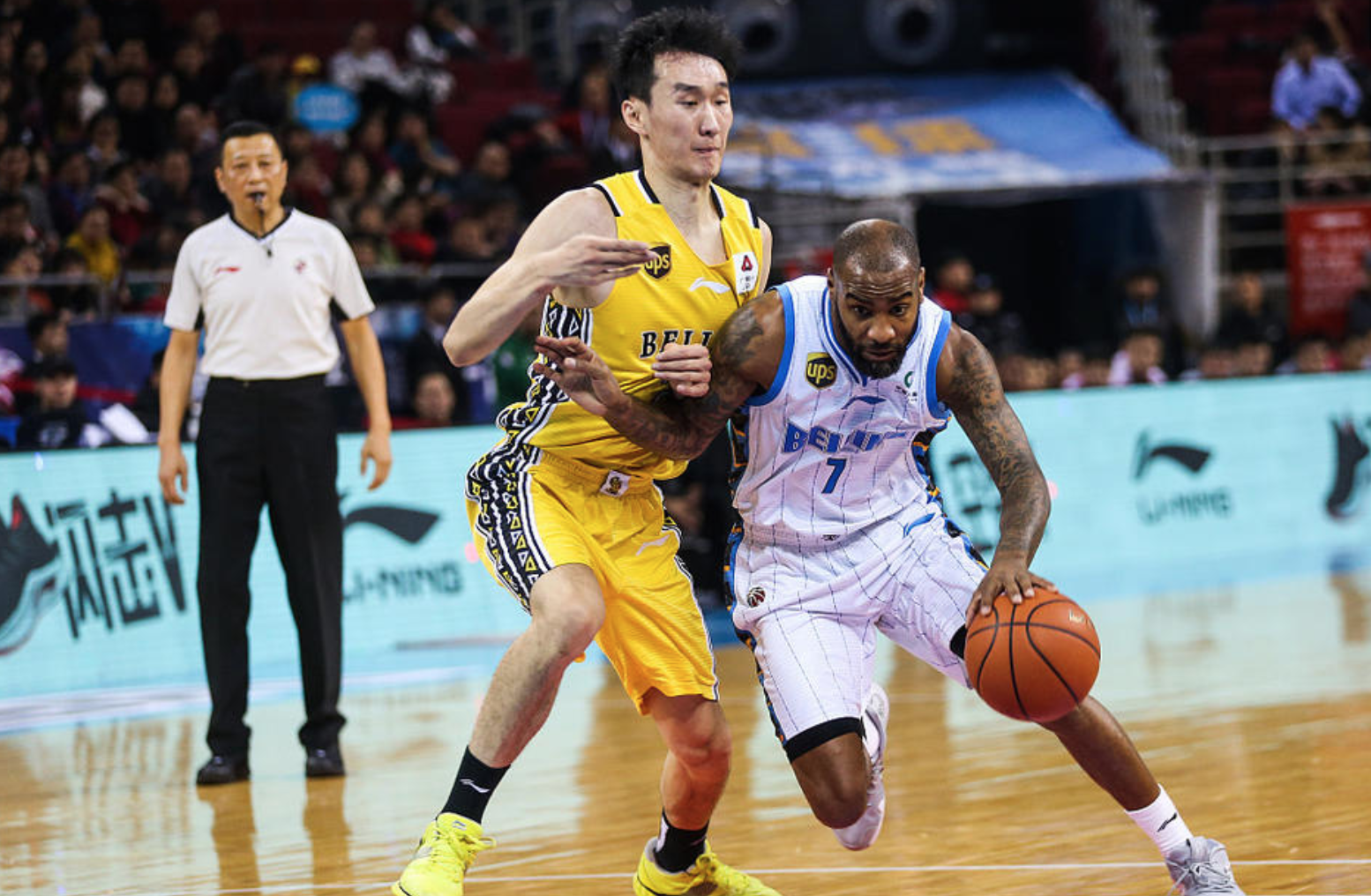 曼联发布备战花絮,赛后调整名单,CBA常规赛任务艰巨,医务组通报恢复的简单介绍 曼联发布备战花絮,赛后调整名单,CBA常规赛任务艰巨,医务组通报恢复的简单介绍